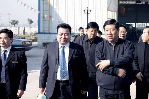 全国人大副委员长张平参观欧宝体育APP下载
机床