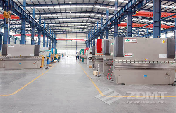 欧宝体育APP下载
机床成品整装待发3